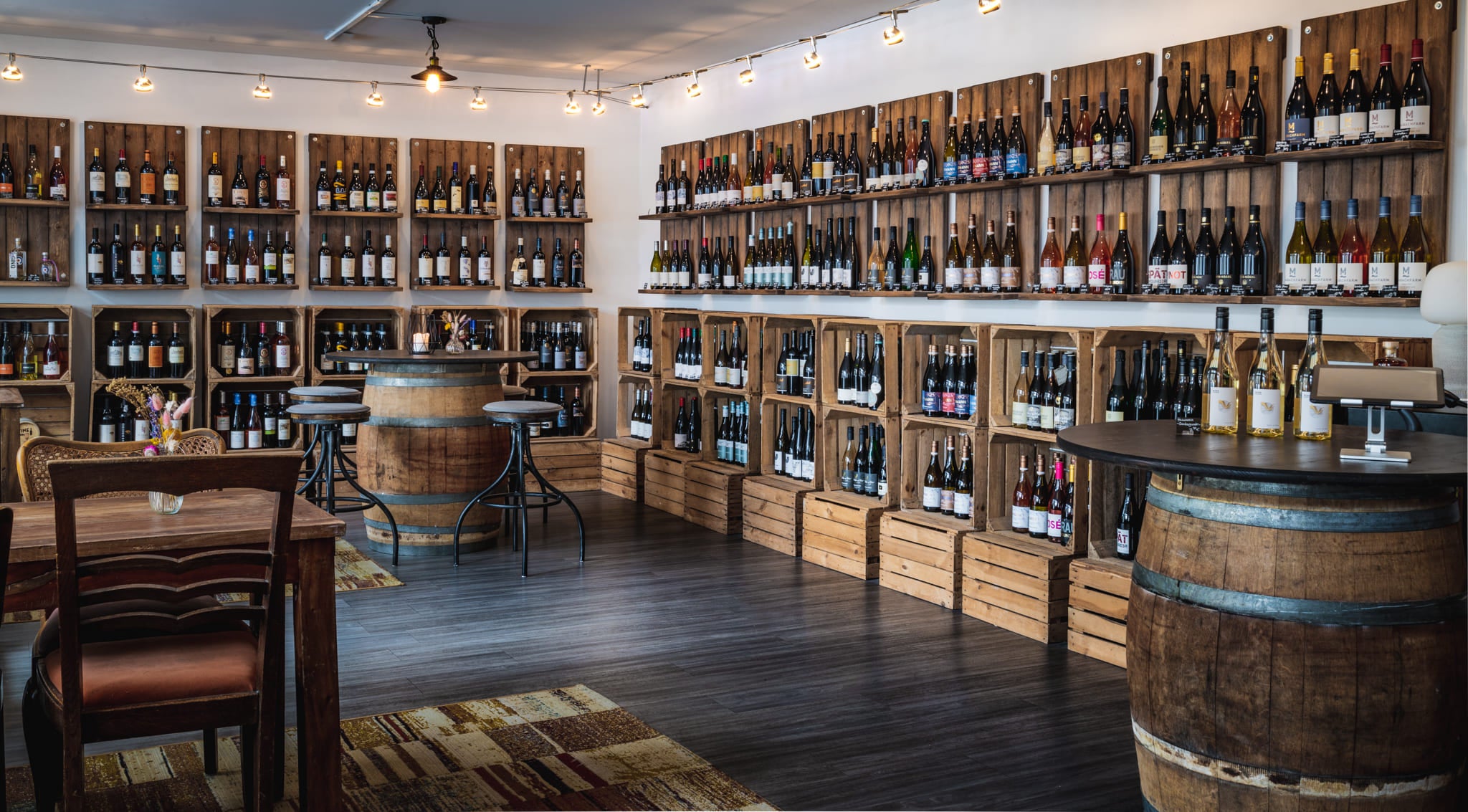 Innenraum der Vinothek - WineAmigos aus Bonn Kessenich